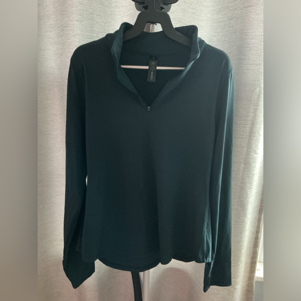 Yogalicious Green Long Sleeve Activewear - Picture 2 of 8